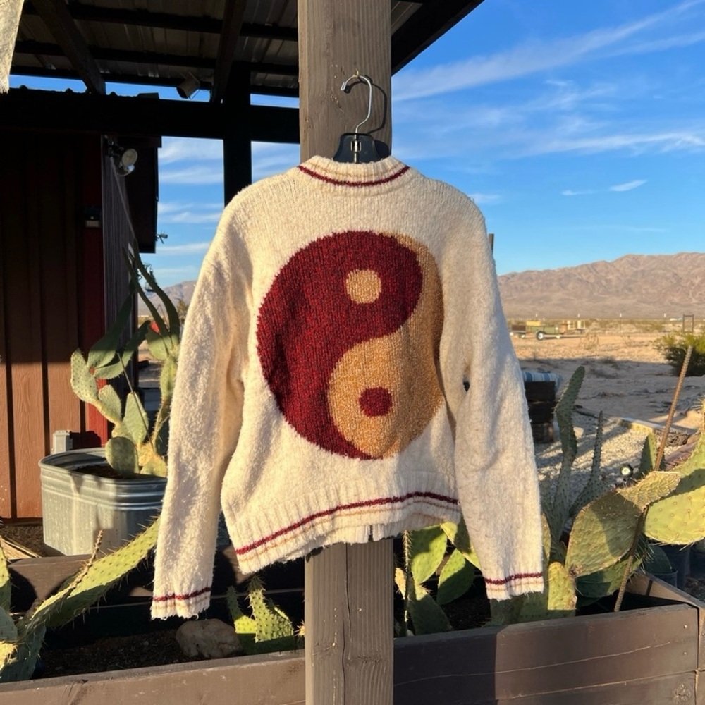 UO Ying Yang Sweater Small